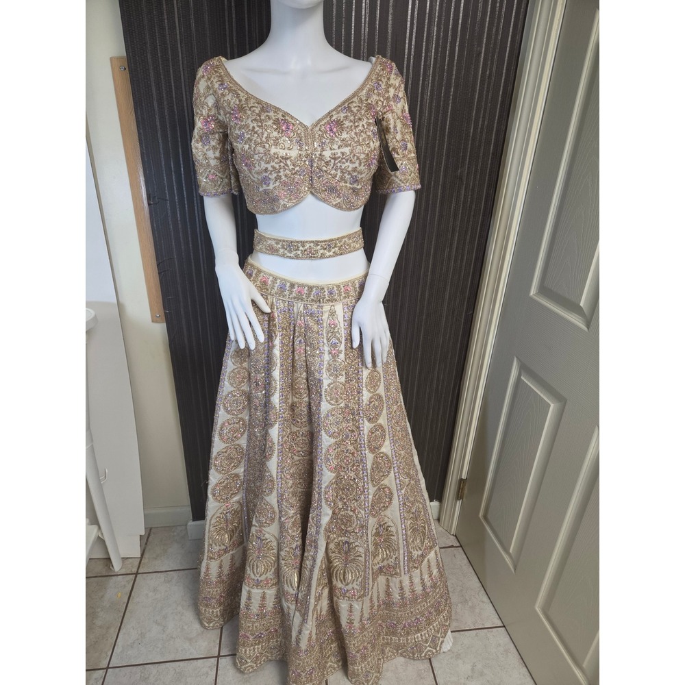 Aainaa Fashion Custom Luxury Lehenga Set Gold Pink Floral Embellished m/l